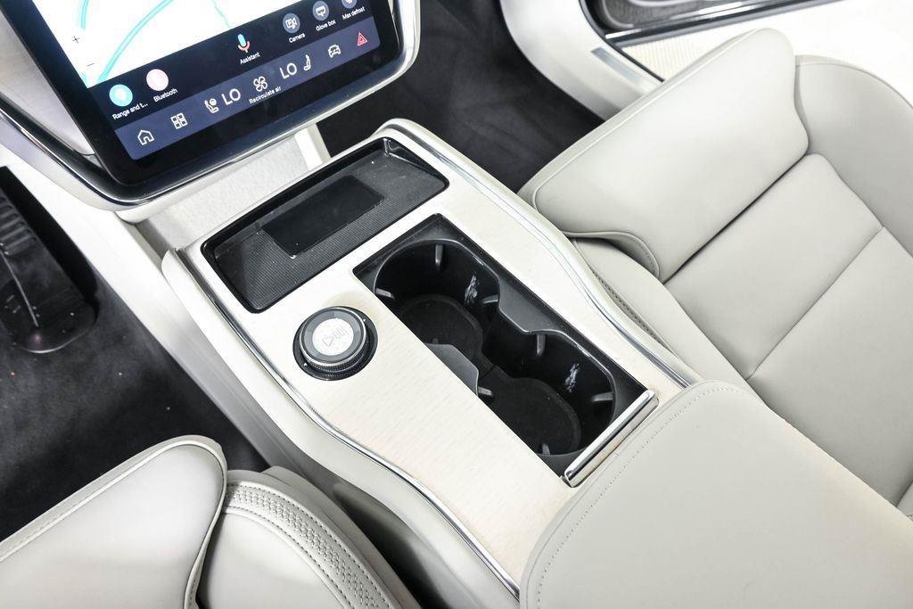 Used 2025 Volvo EX90 Plus AWD/4WD image 18
