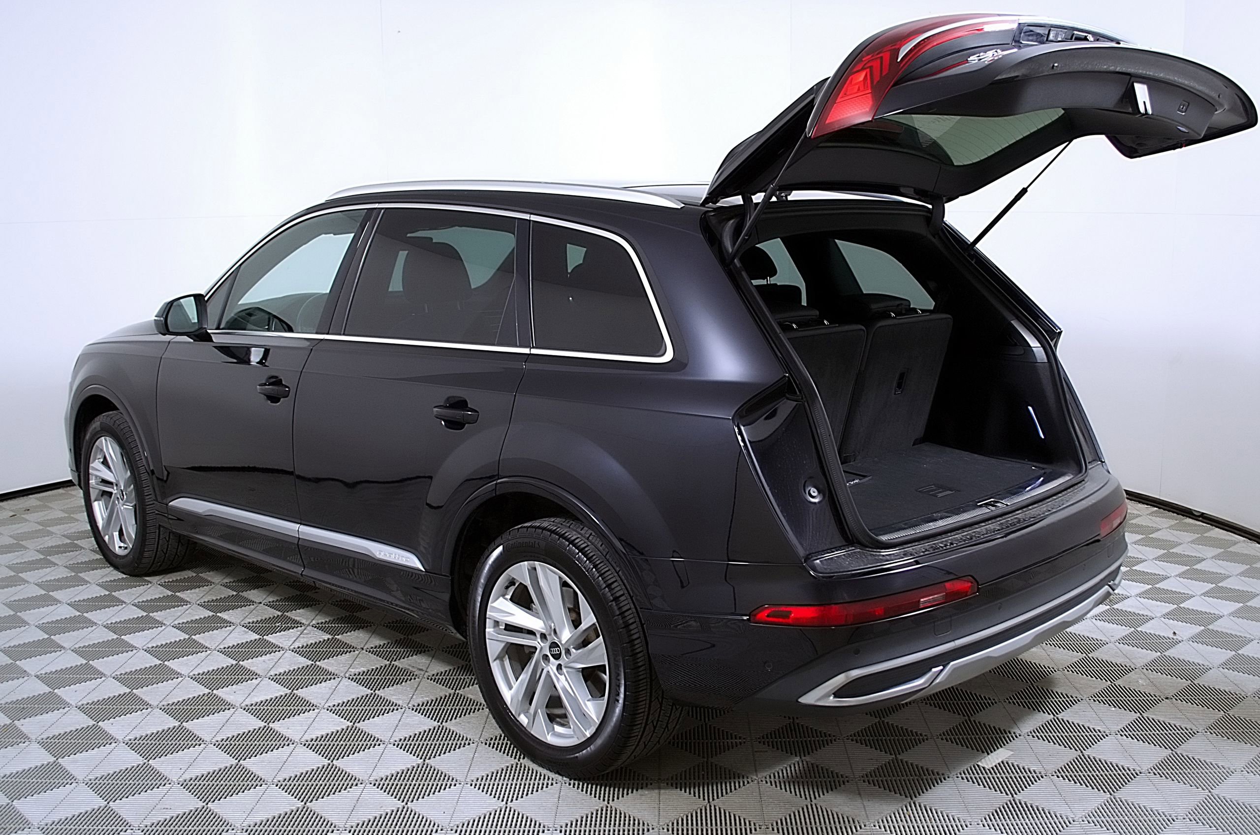 Used 2021 Audi Q7 3.0T Premium image 10