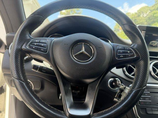 Used 2015 Mercedes-Benz CLA 250 image 20