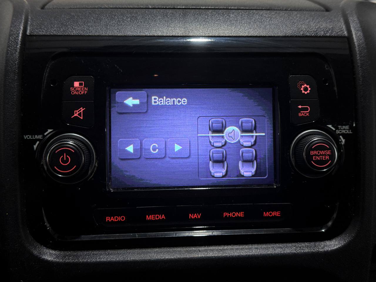 Used 2021 RAM ProMaster 2500 FWD image 13