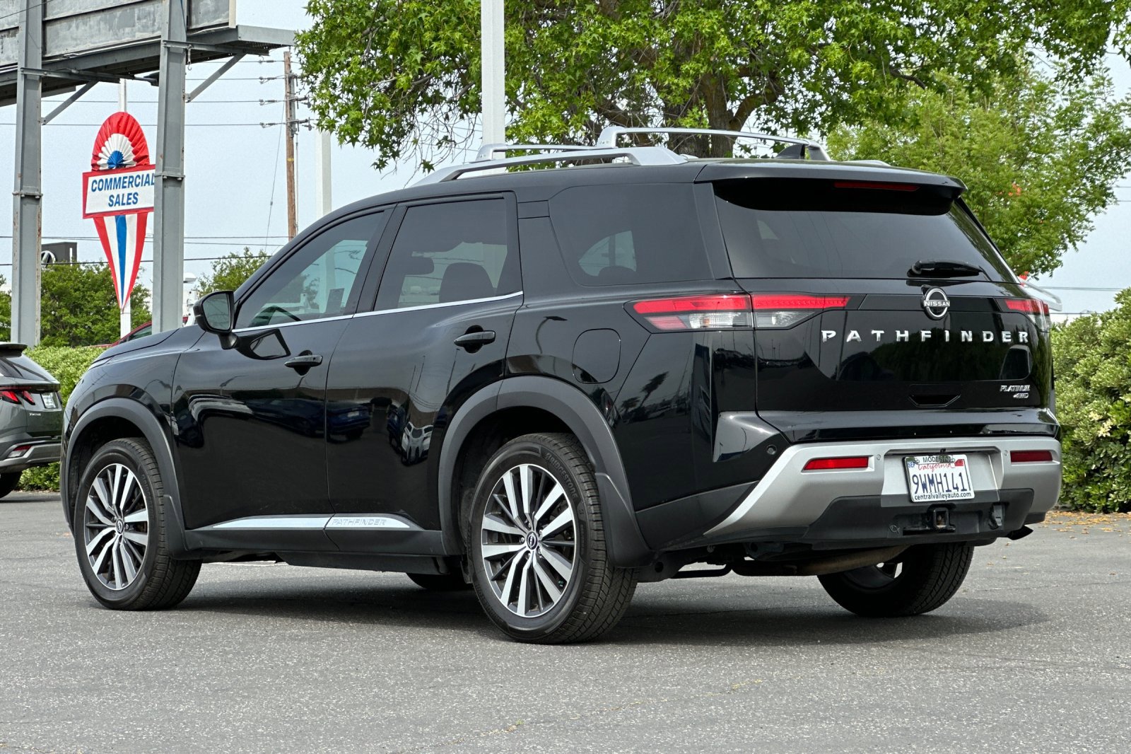 Certified 2022 Nissan Pathfinder Platinum w/ Cargo Package image 6