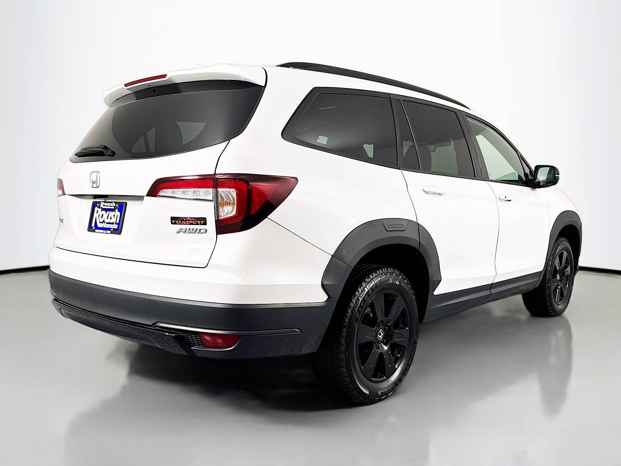 Certified 2022 Honda Pilot TrailSport image 5