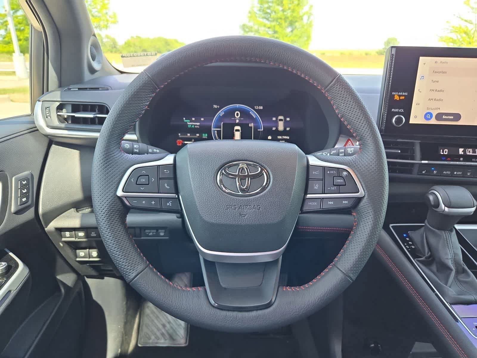Used 2025 Toyota Sienna XSE w/ XSE Premium Package AWD/4WD image 22