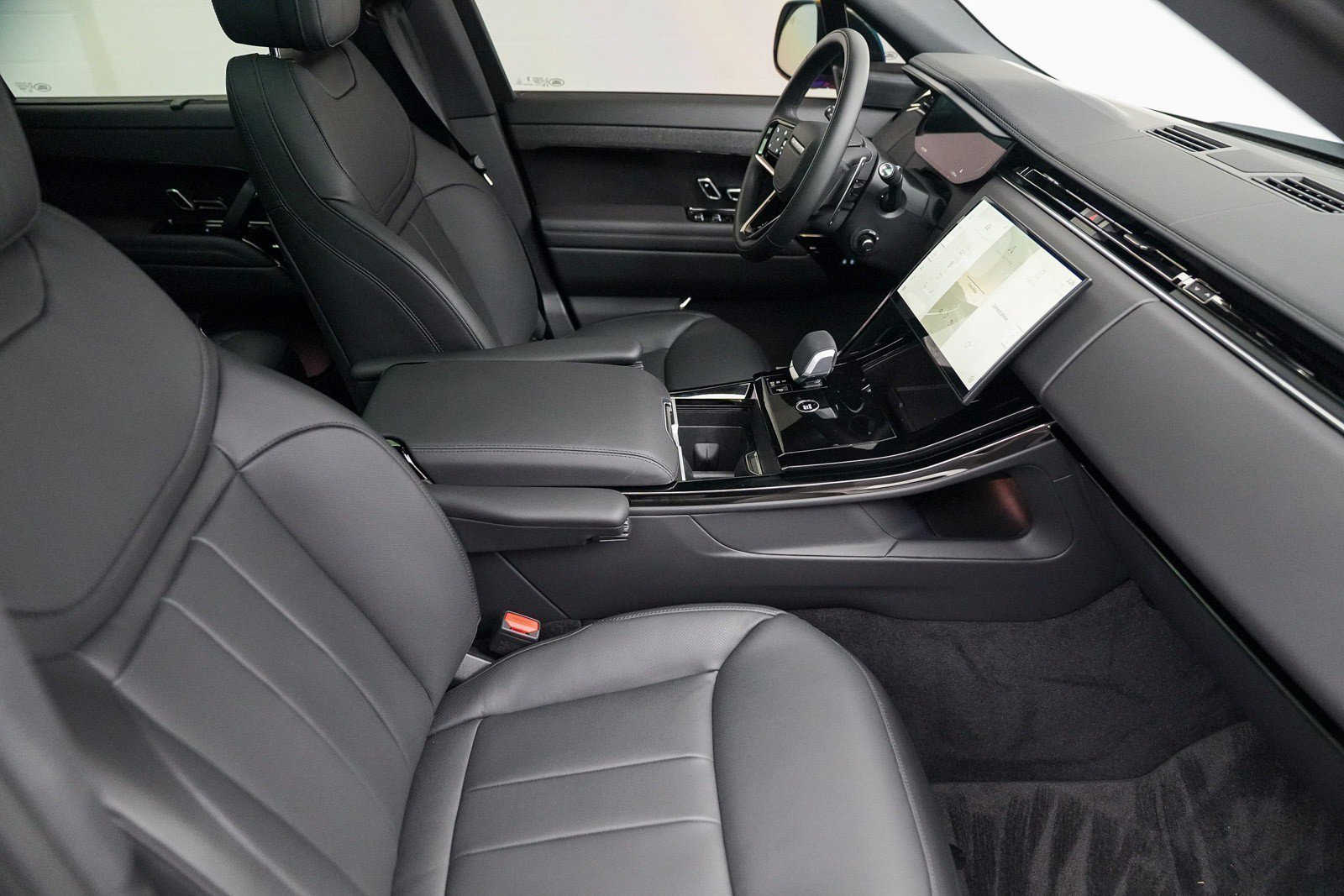 Used 2025 Land Rover Range Rover Sport Dynamic SE image 22