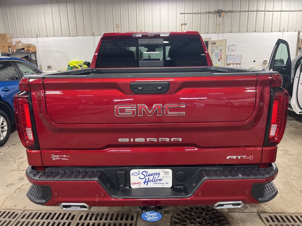 Used 2025 GMC Sierra 1500 AT4 w/ AT4 Premium Package AWD/4WD image 5