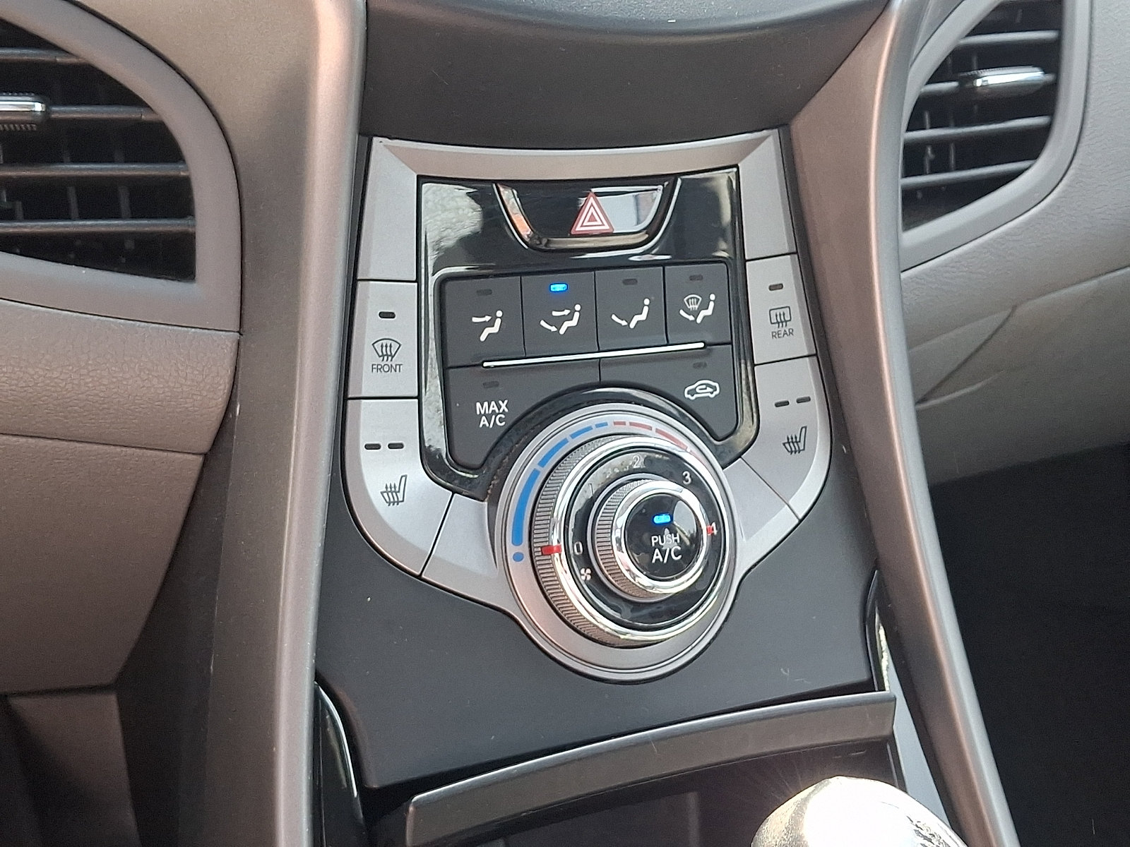 Used 2013 Hyundai Elantra Limited FWD image 16