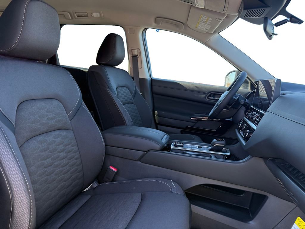 New 2026 Nissan Pathfinder SV image 15