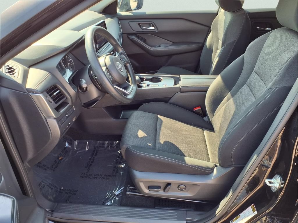 Used 2024 Nissan Rogue SV FWD image 21