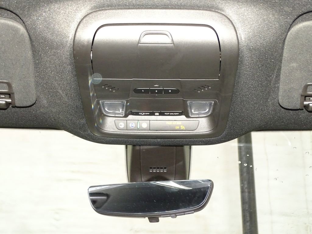 Used 2024 Buick Enclave Premium image 34