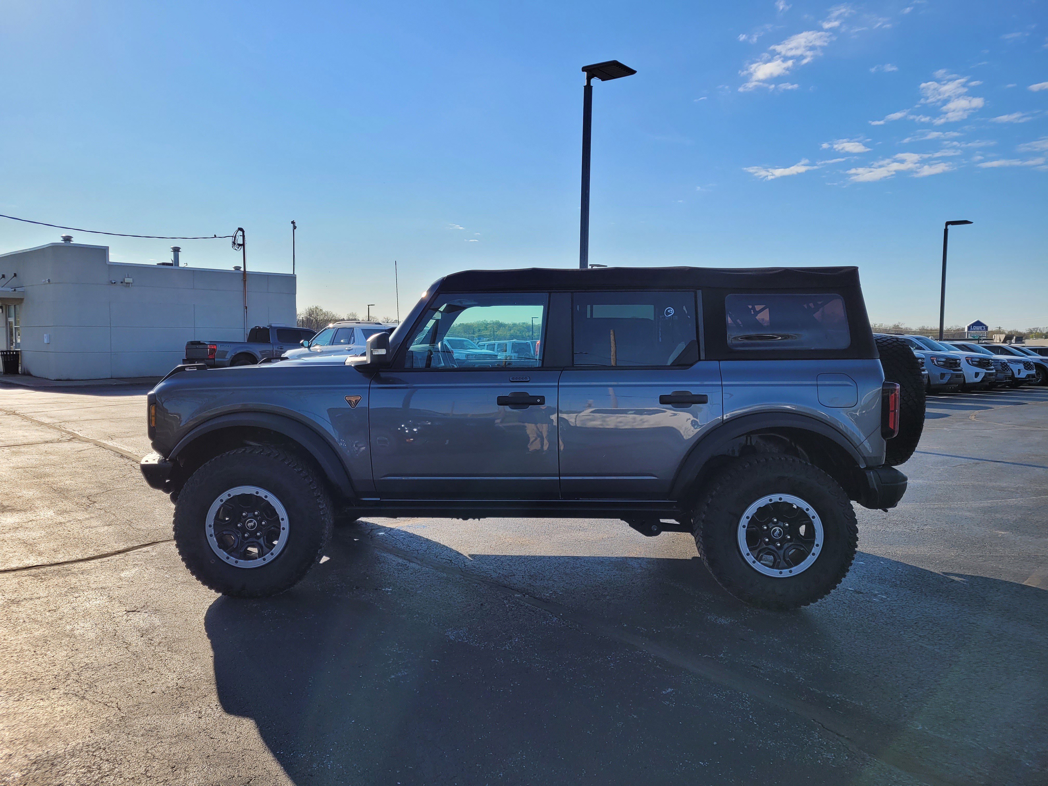 Used 2022 Ford Bronco Badlands w/ Sasquatch Package image 7