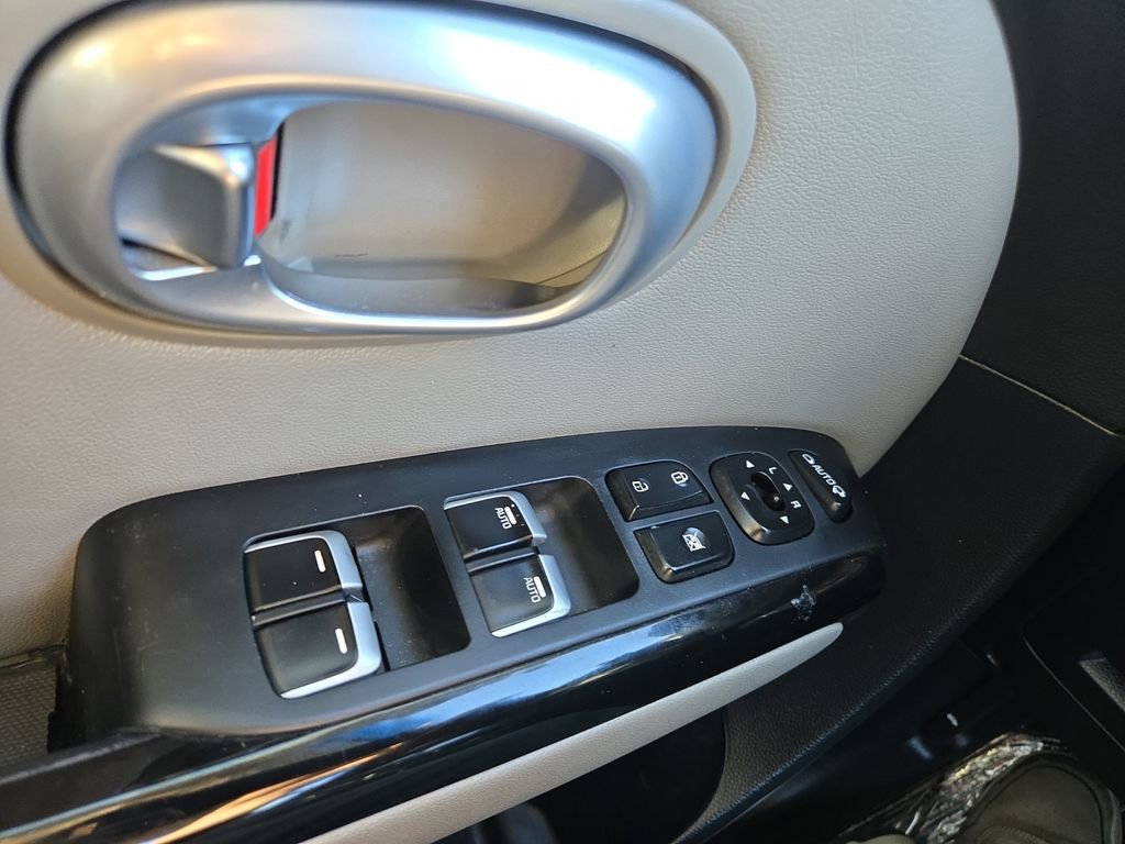 Used 2019 Kia Soul + w/ Primo Package image 22