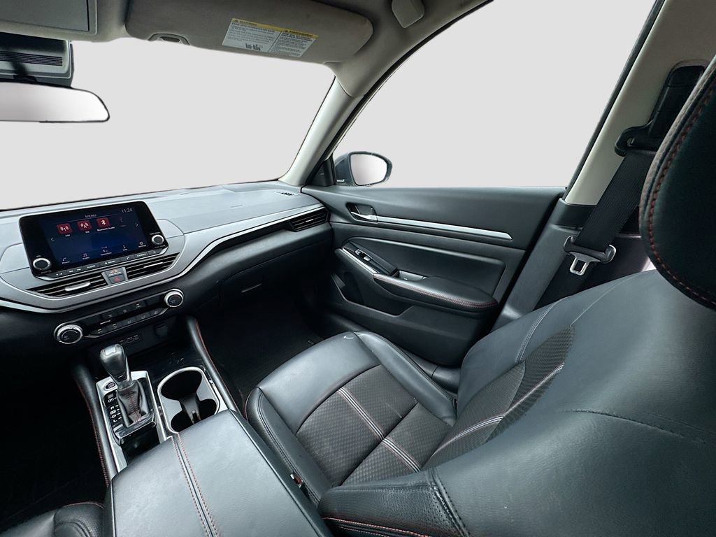 Used 2024 Nissan Altima 2.5 SR FWD image 22