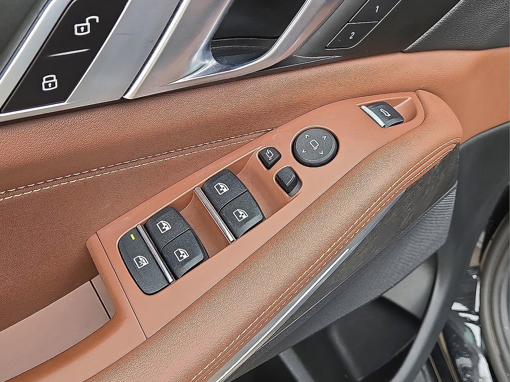 Used 2023 BMW X5 xDrive40i w/ M Sport Package image 23