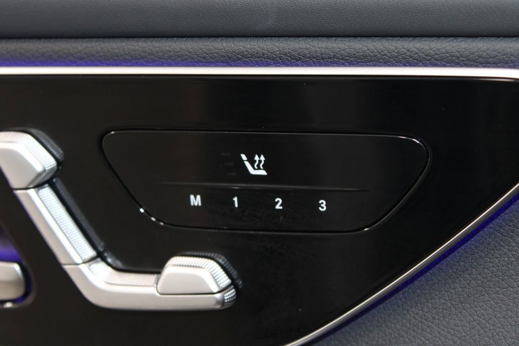 Used 2024 Mercedes-Benz GLC 300 4MATIC image 38