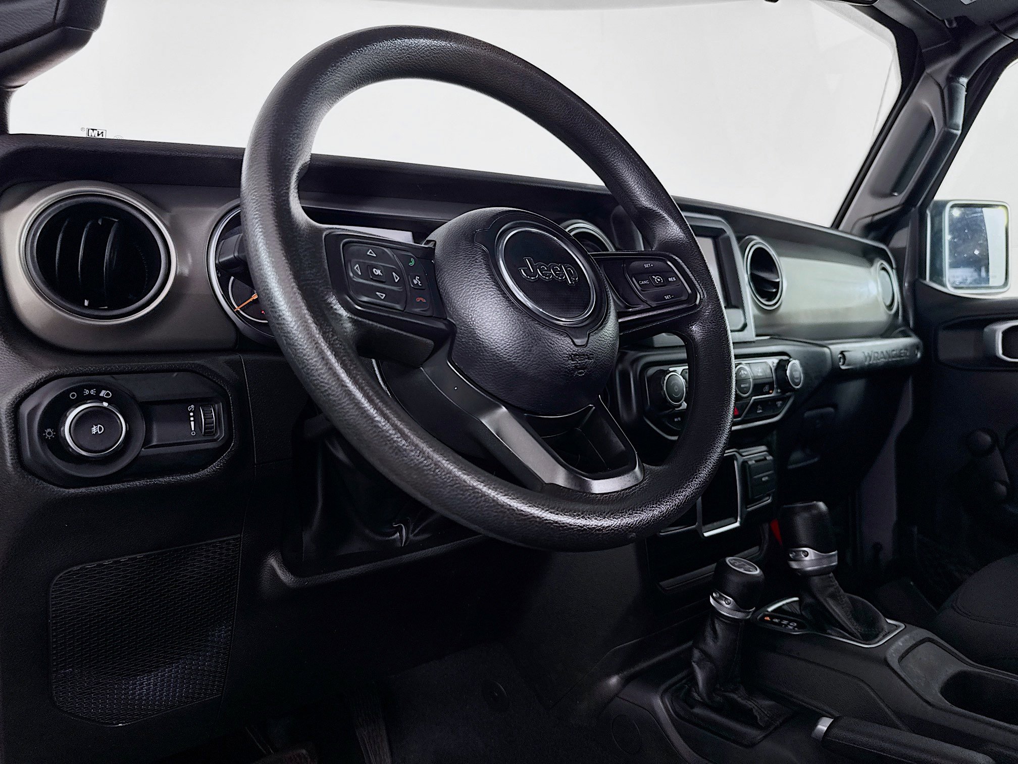 Used 2023 Jeep Wrangler Sport image 22