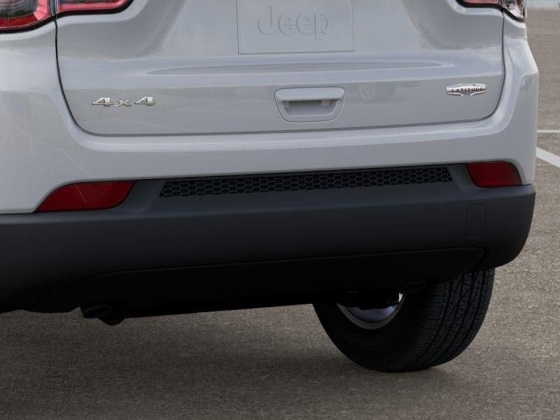 New 2025 Jeep Compass Latitude w/ Sun & Sound Group image 13
