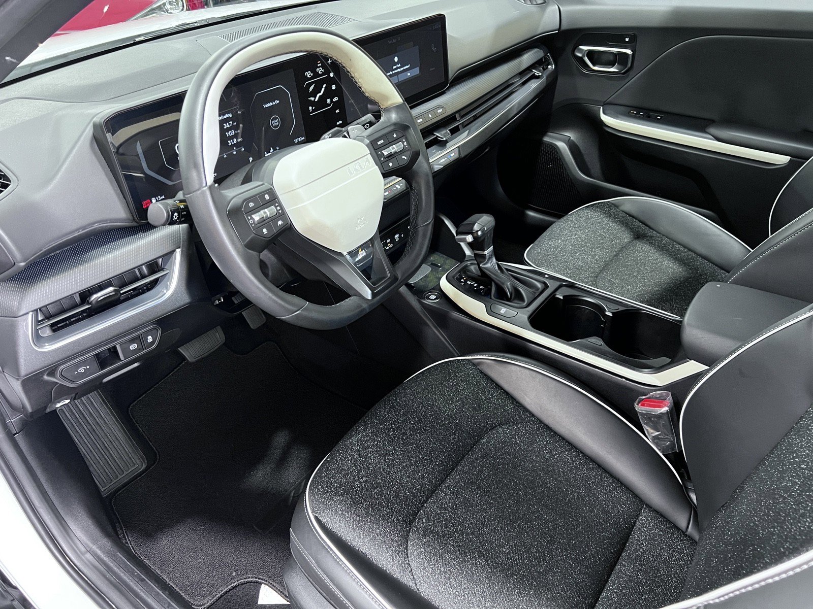 Used 2025 Kia K4 GT-Line FWD image 14