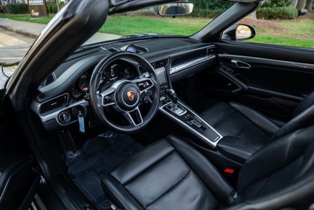 Used 2019 Porsche 911 Carrera image 23