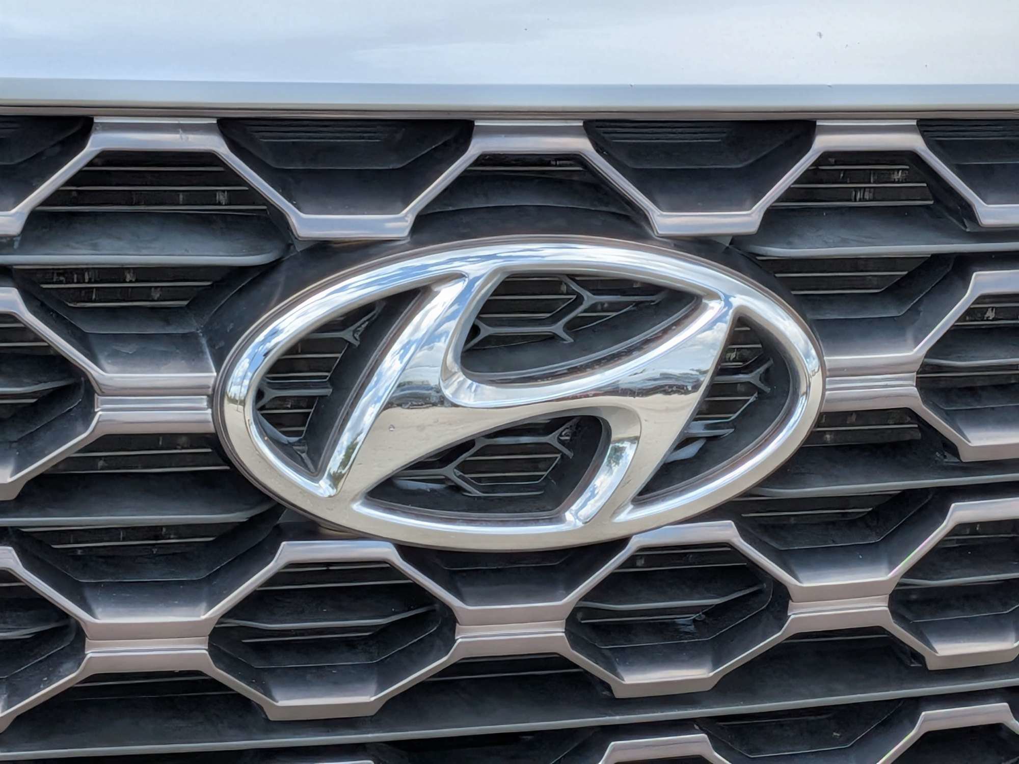 Used 2019 Hyundai Santa Fe SEL w/ Cargo Package FWD image 13