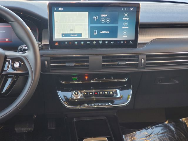 Certified 2024 Lincoln Corsair AWD w/ Equipment Group 101A image 25