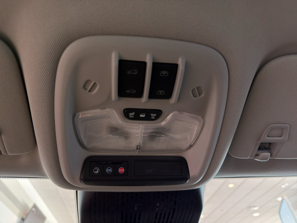 New 2027 Chevrolet Bolt RS w/ Technology Package FWD image 22