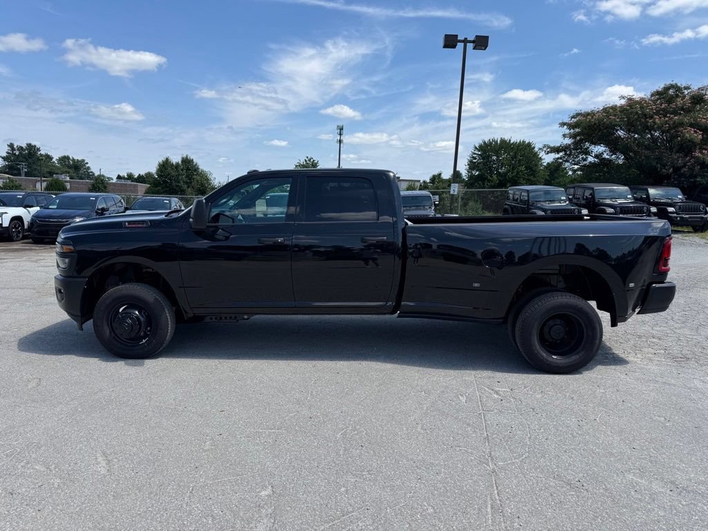 New 2026 RAM 3500 Tradesman AWD/4WD image 10