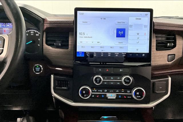 Used 2024 Ford Expedition Limited image 15