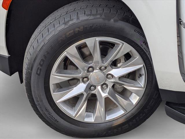 Used 2023 Chevrolet Suburban Premier image 7