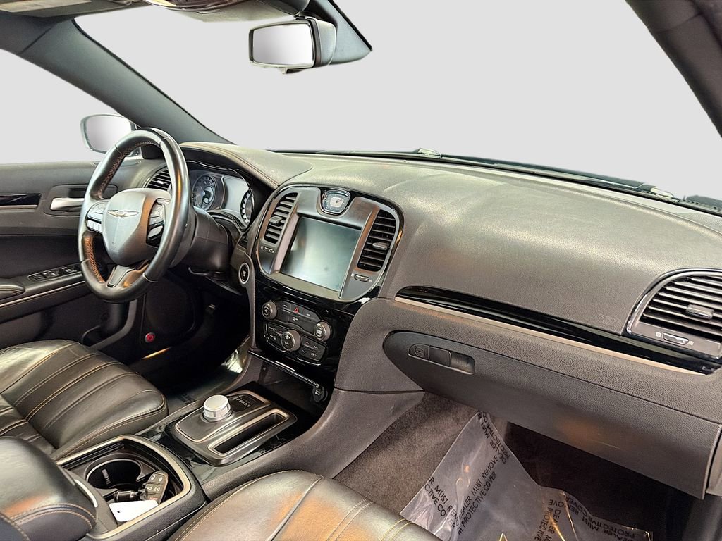 Used 2016 Chrysler 300 S image 30