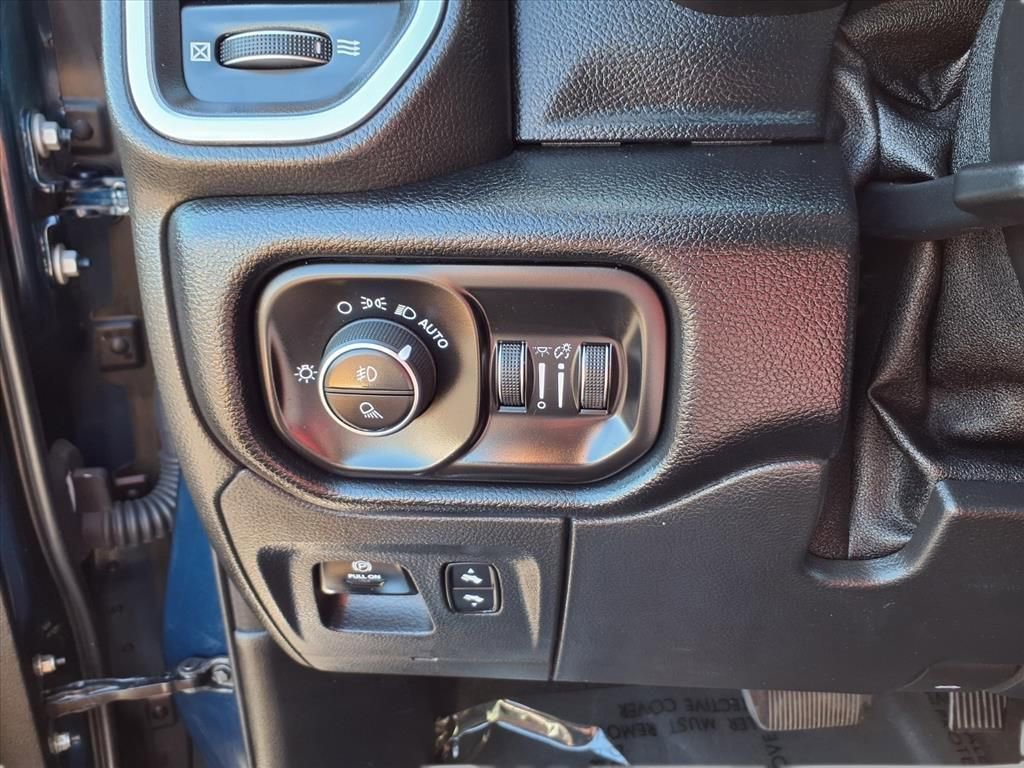 Used 2019 RAM 1500 Laramie image 15