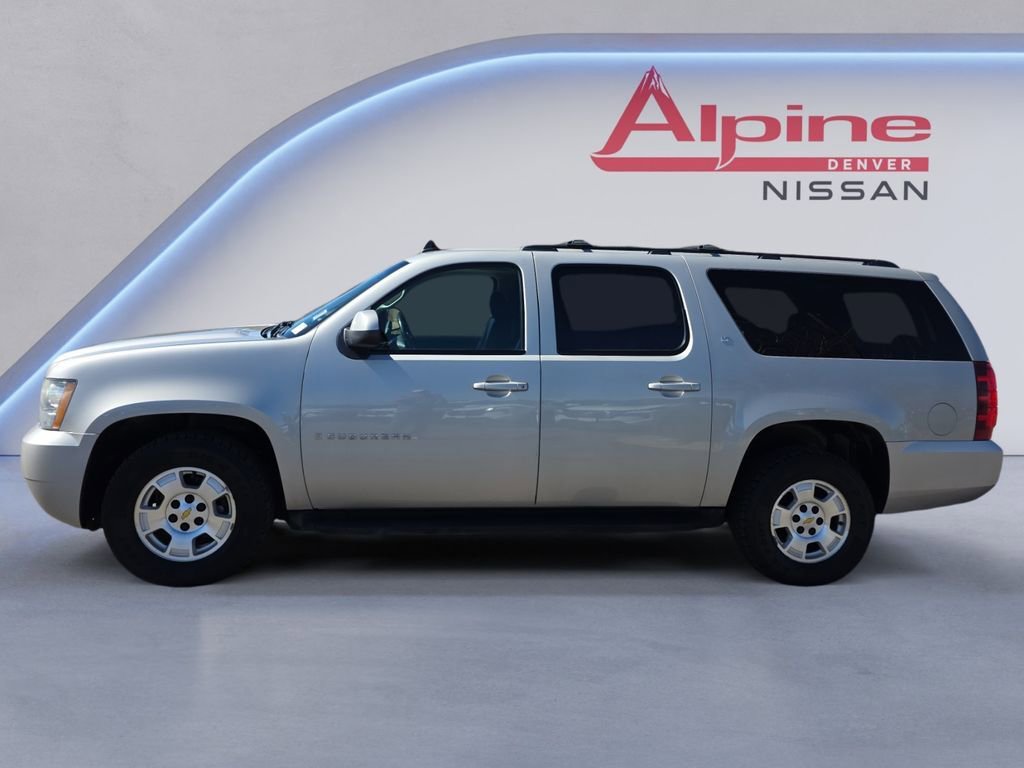 Used 2009 Chevrolet Suburban LT image 2