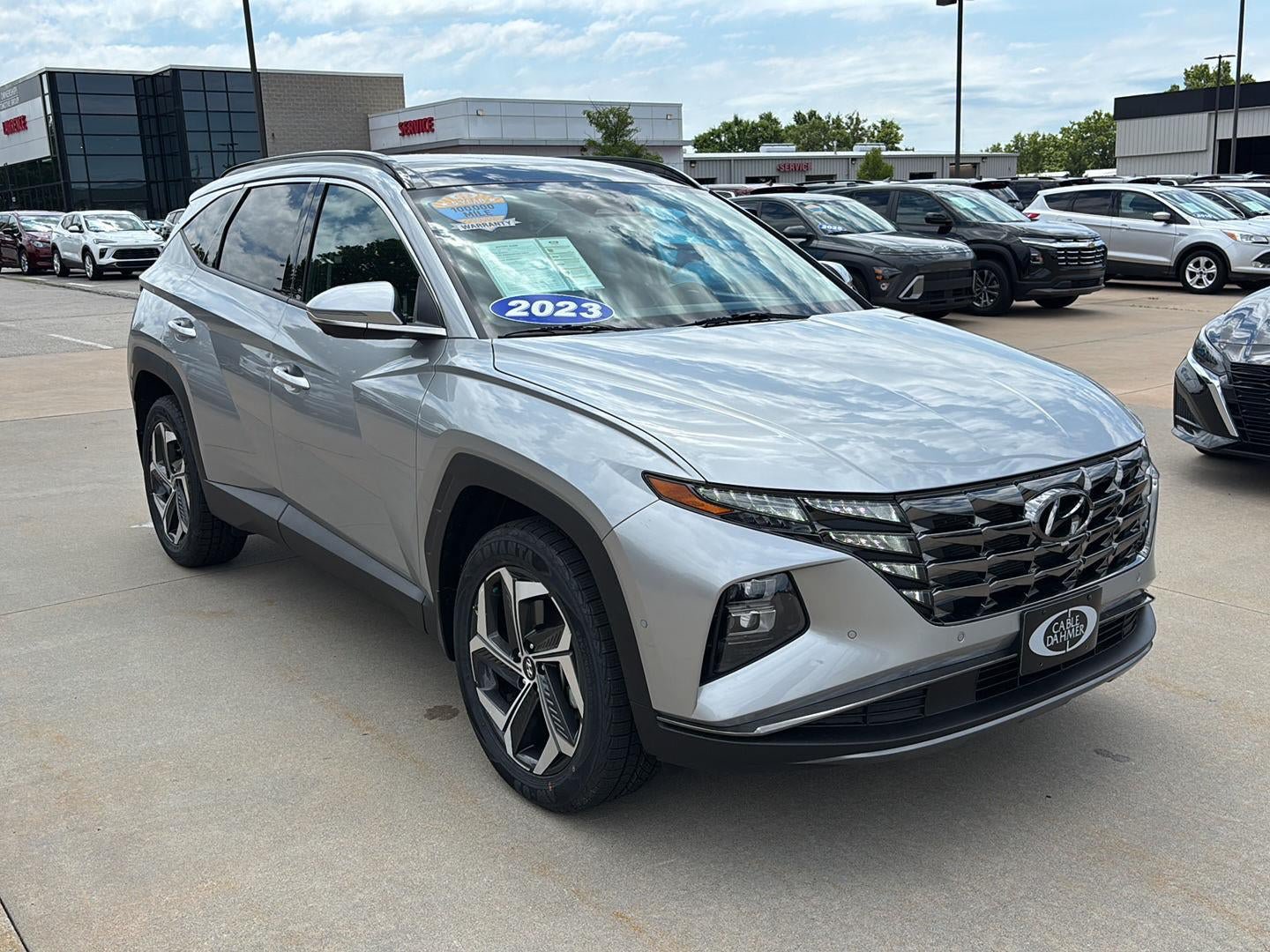 Used 2023 Hyundai Tucson Limited w/ Cargo Package AWD/4WD image 1