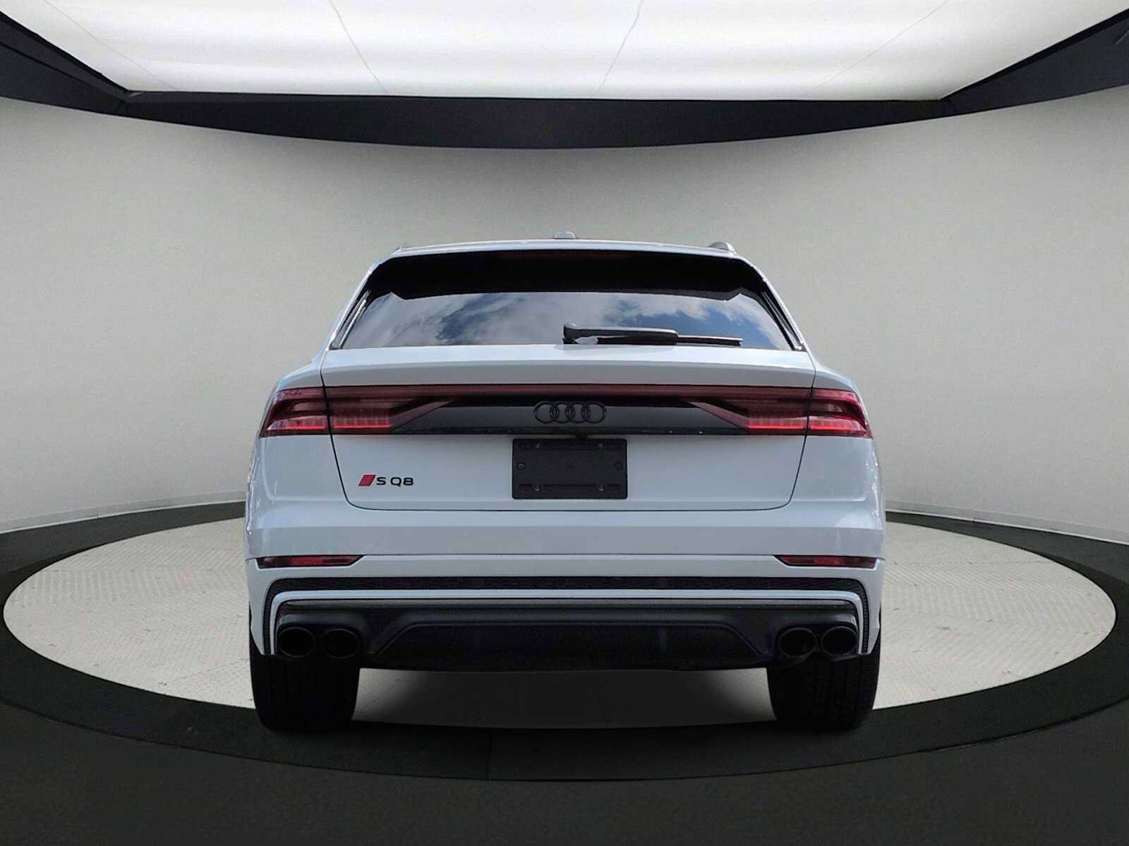 Used 2023 Audi SQ8 Premium Plus w/ Carbon Optic Package AWD/4WD image 7