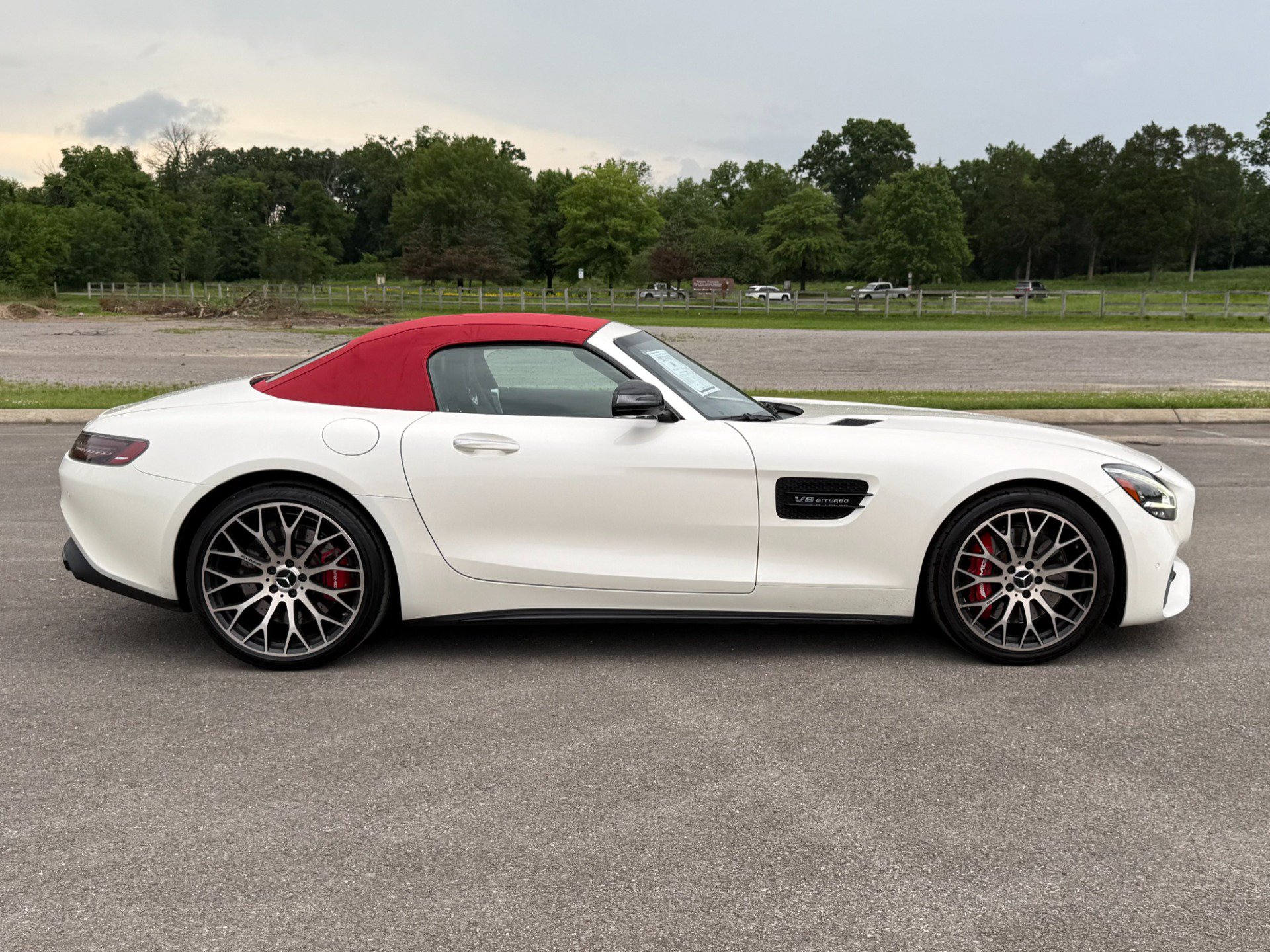 Used 2020 Mercedes-Benz AMG GT Roadster image 14