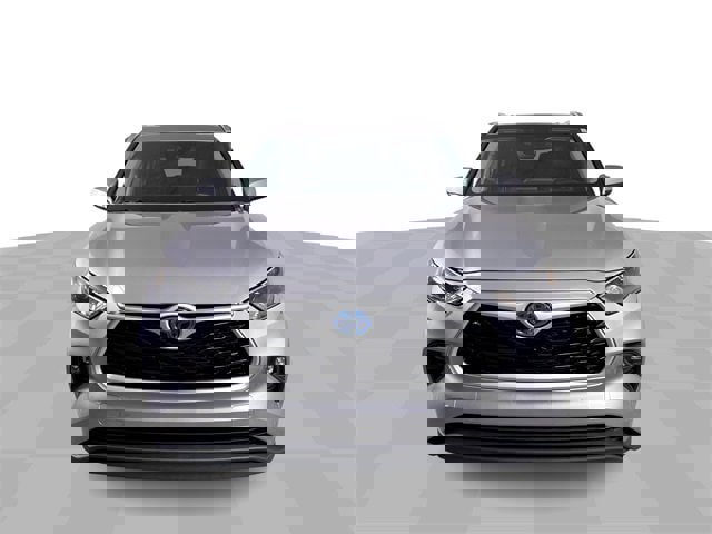 Used 2022 Toyota Highlander XLE image 3
