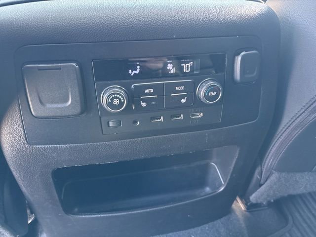 Used 2019 Chevrolet Suburban Premier image 12