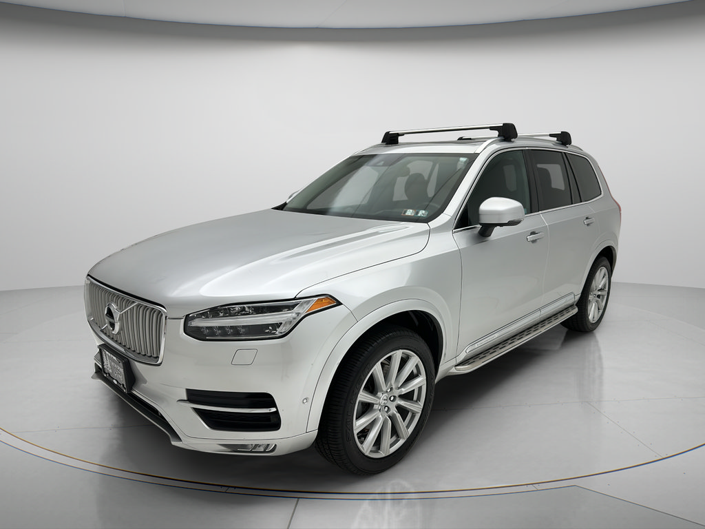Used 2017 Volvo XC90 T6 Inscription w/ Vision Package AWD/4WD image 3