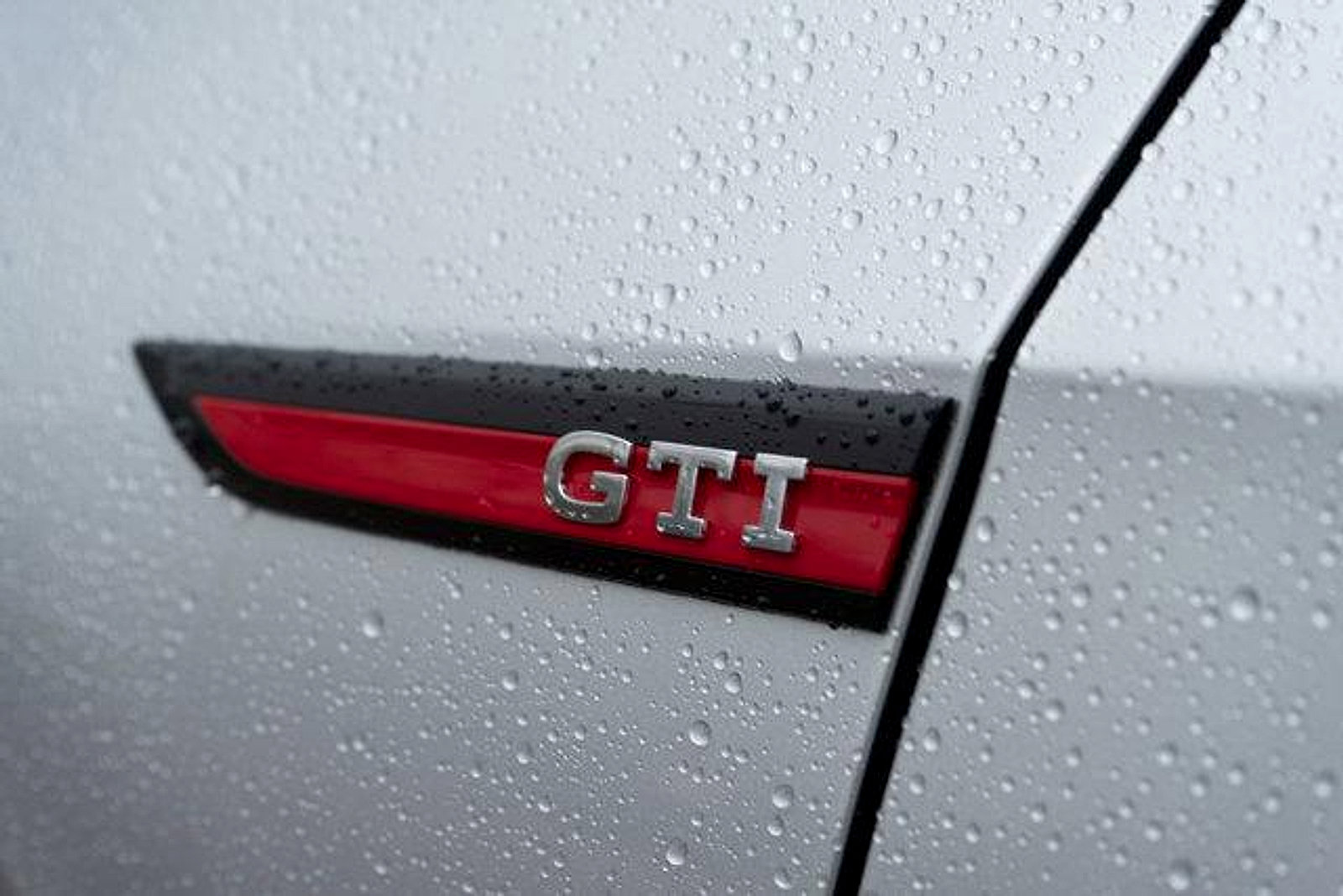 Certified 2023 Volkswagen GTI SE FWD image 10
