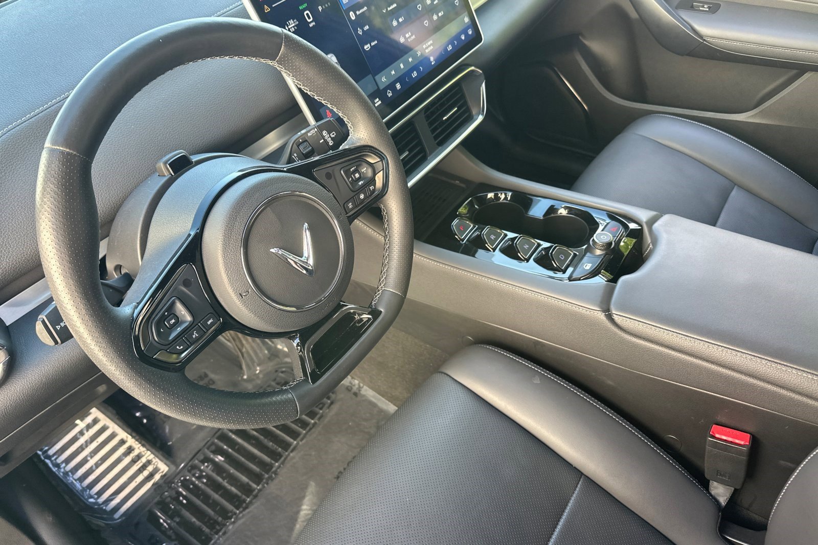 Used 2023 VinFast VF 8 Plus AWD/4WD image 4