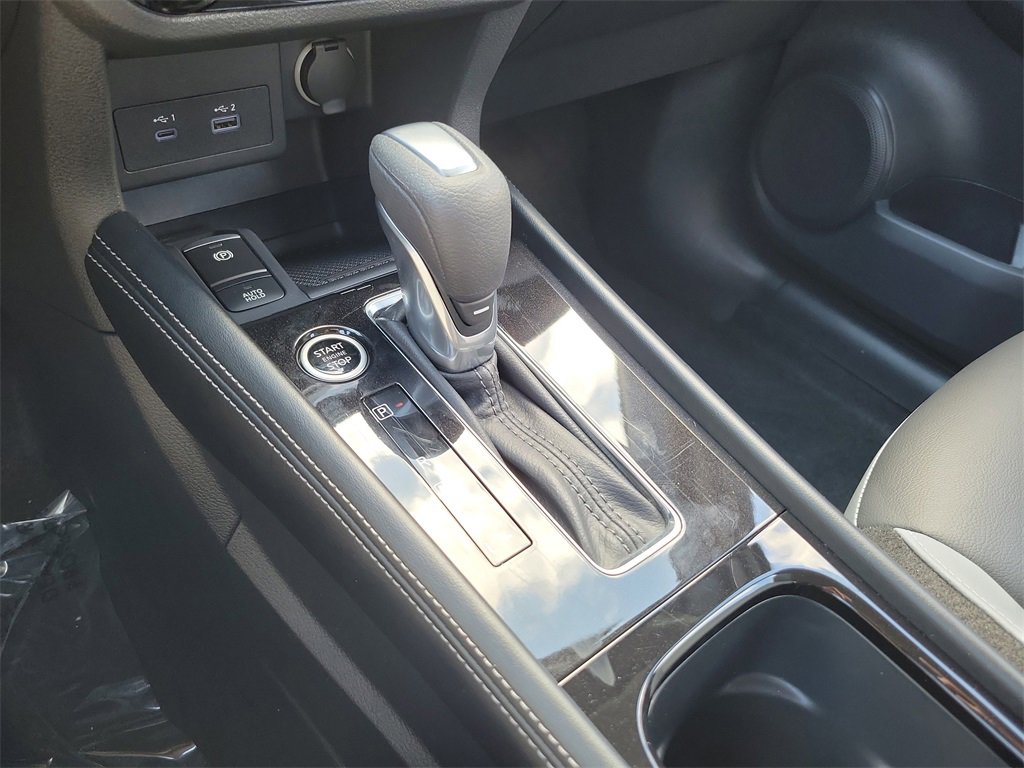 Used 2024 Nissan Kicks SR w/ SR Premium Package image 31