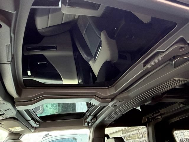 New 2026 GMC Hummer EV SUV AWD/4WD image 17