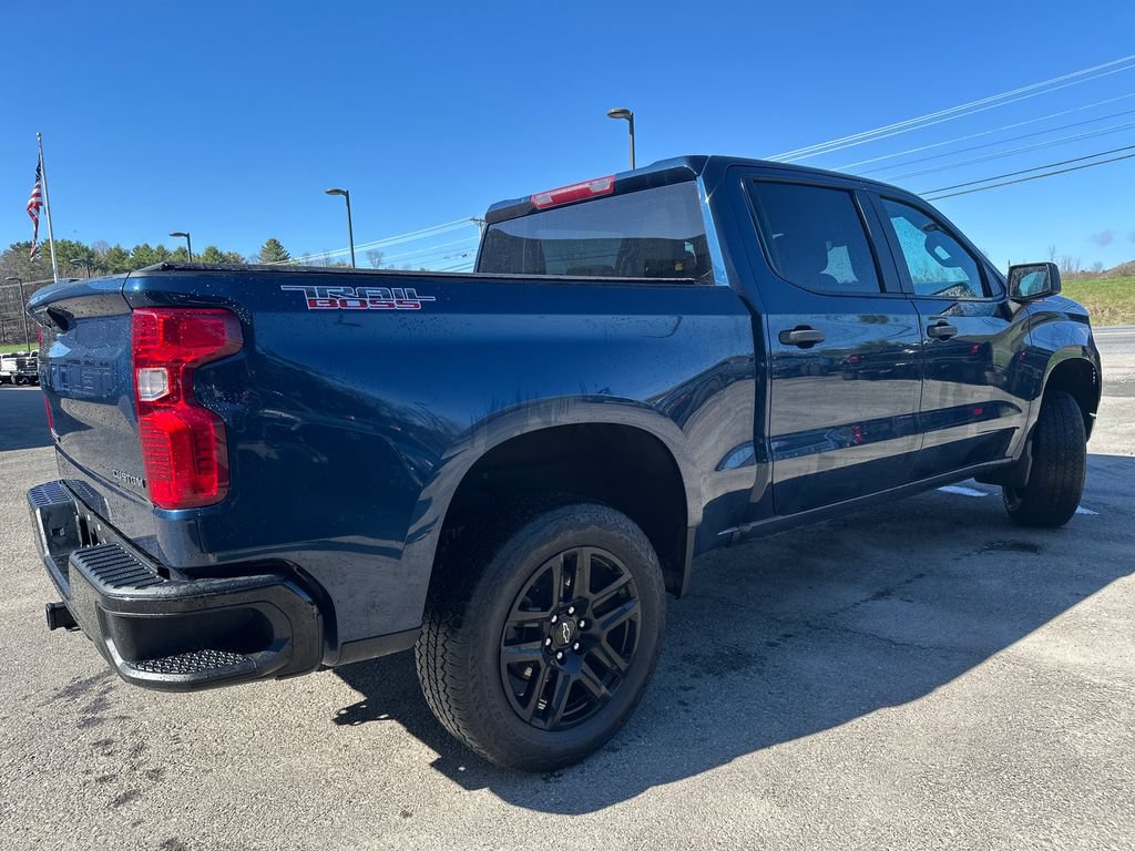 Used 2023 Chevrolet Silverado 1500 Custom Trail Boss AWD/4WD image 5