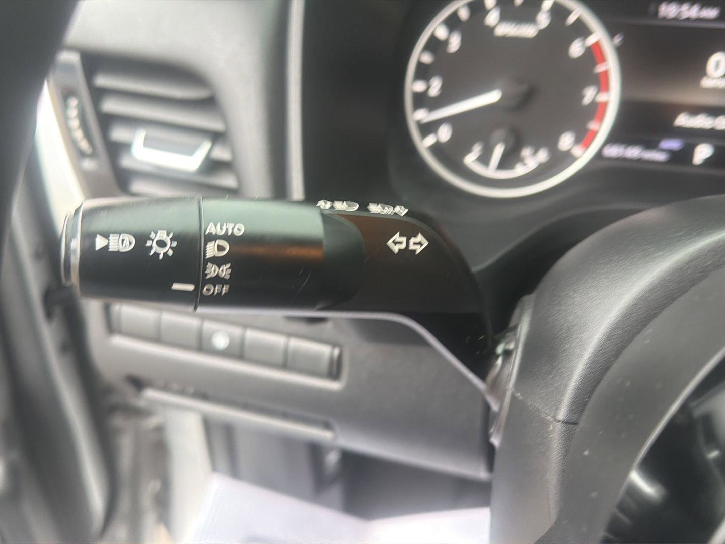 Used 2022 Nissan Rogue SV image 22