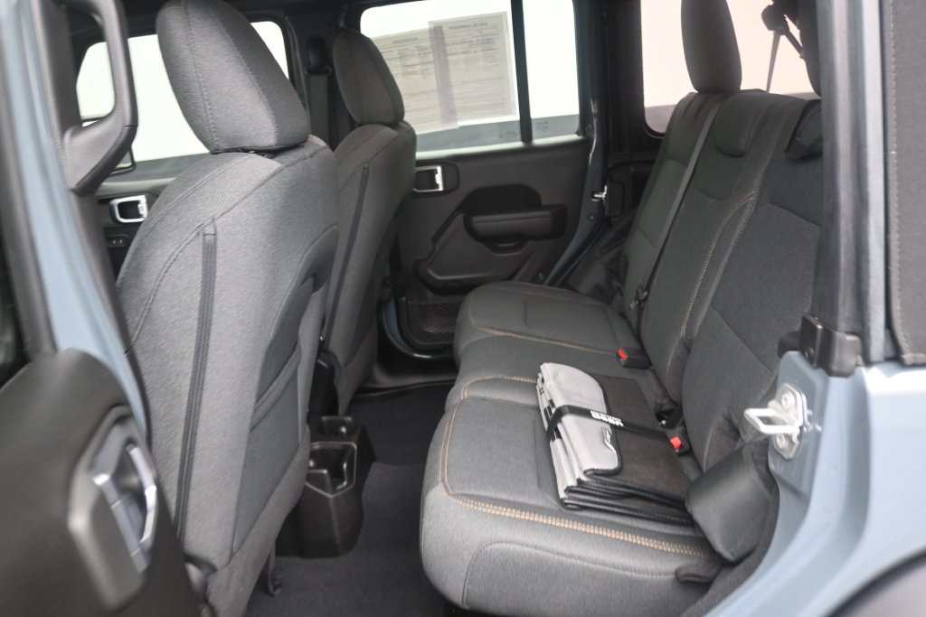 Used 2024 Jeep Wrangler Unlimited Sport AWD/4WD image 14
