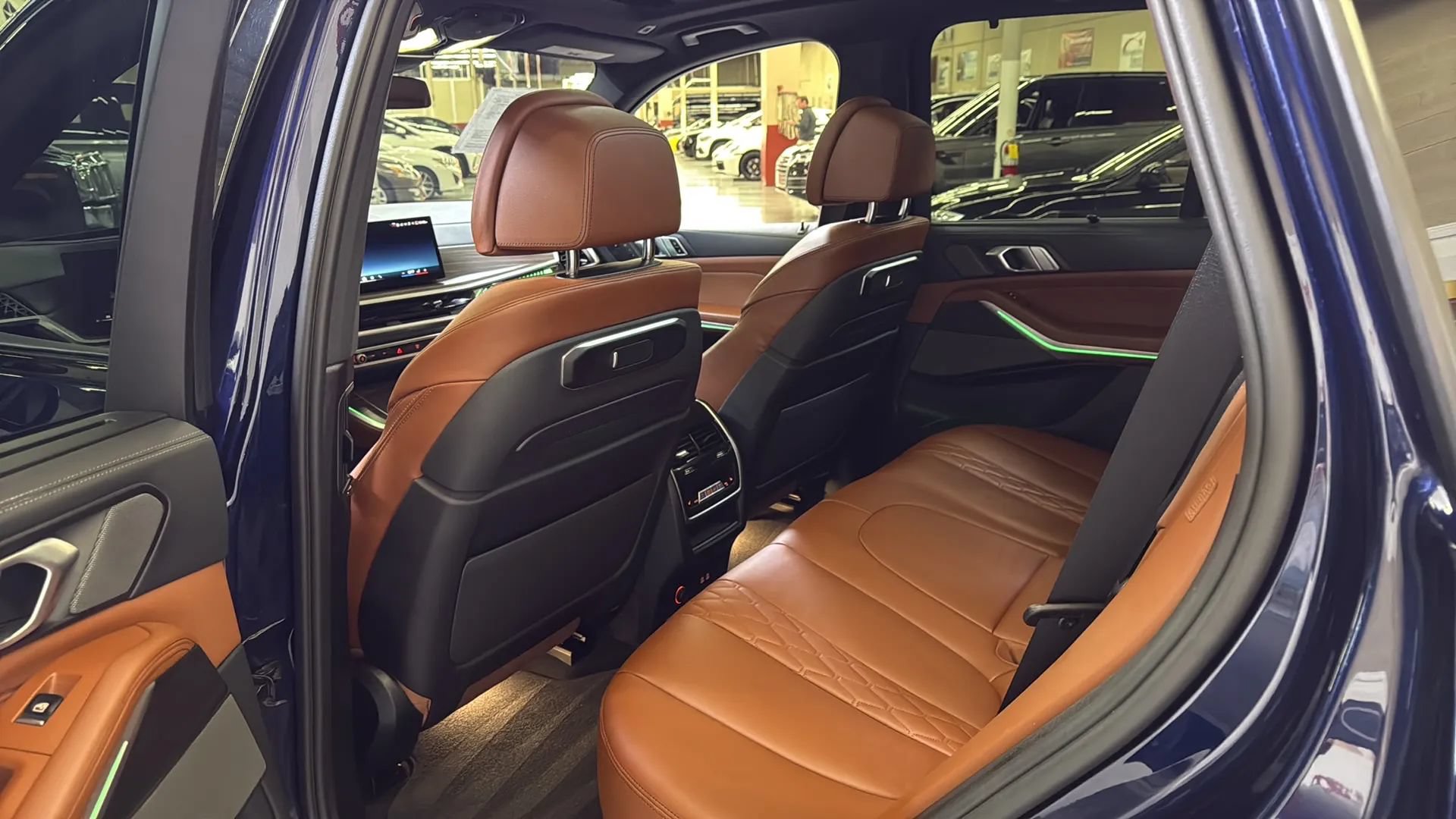 Used 2024 BMW X5 M60i AWD/4WD image 24