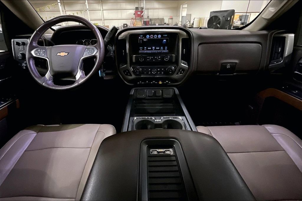 Used 2018 Chevrolet Silverado 1500 LTZ w/ Sport Package AWD/4WD image 14