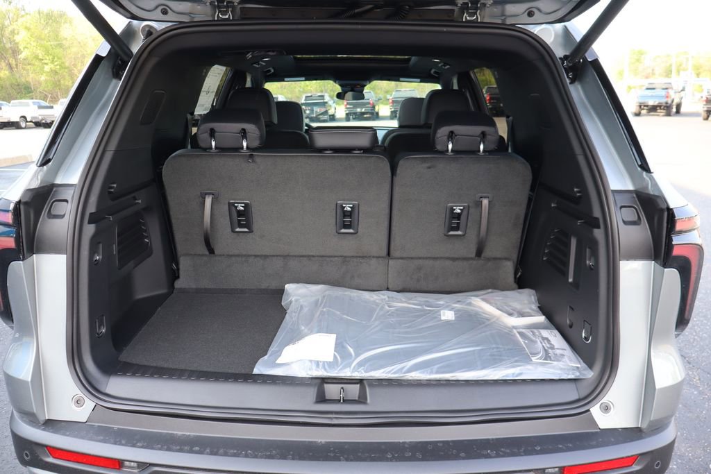 New 2026 Chevrolet Traverse LT w/ Sun and Wheel Package AWD/4WD image 26