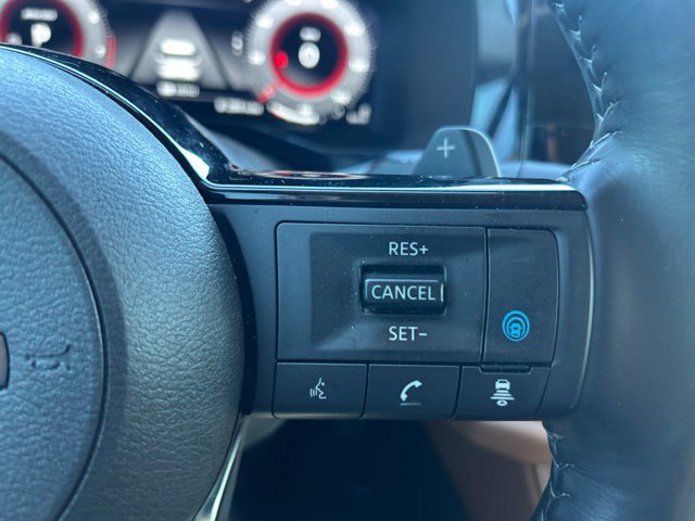 Used 2024 Nissan Pathfinder Platinum AWD/4WD image 12