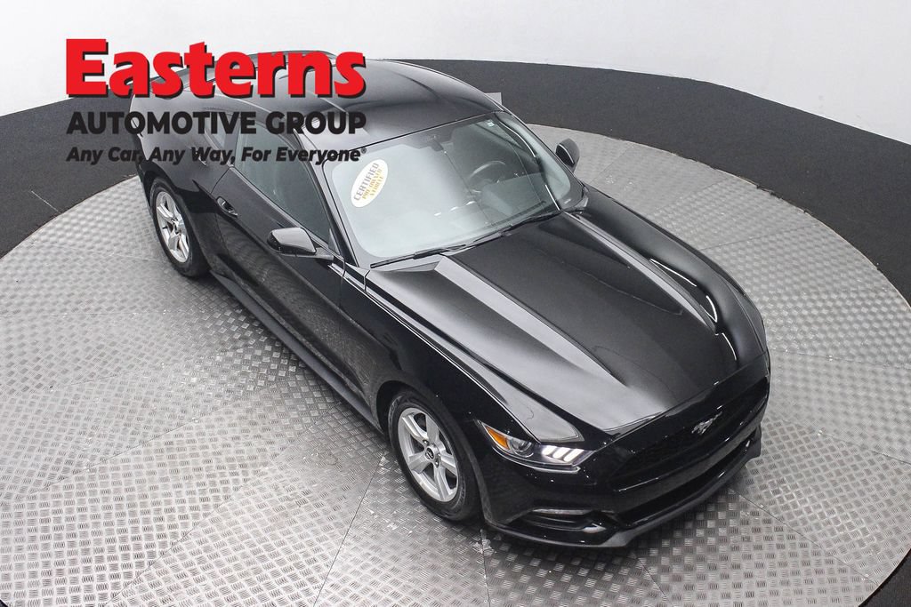 Used 2017 Ford Mustang Coupe RWD image 3