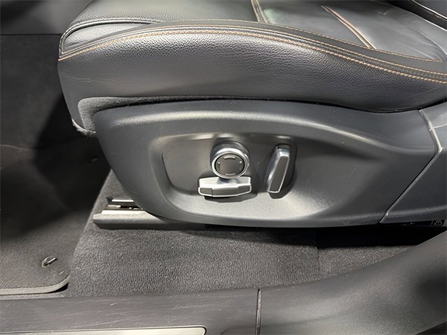 Used 2019 Jaguar F-PACE Prestige image 13